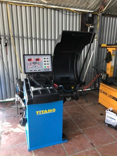 Máy cân bằng động lốp ô tô STD-413E