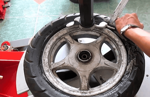 Vá lốp không săm