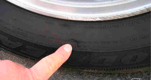 Lốp xe bị nứt