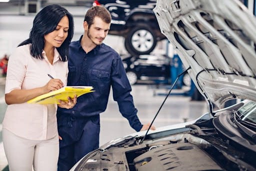 Chăm sóc khách hàng sau sửa chữa ô tô