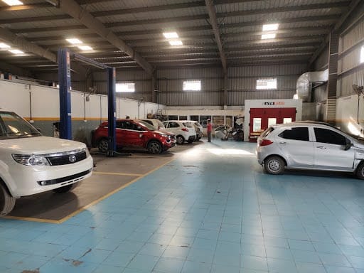 Địa chỉ sửa ô tô nổi bật