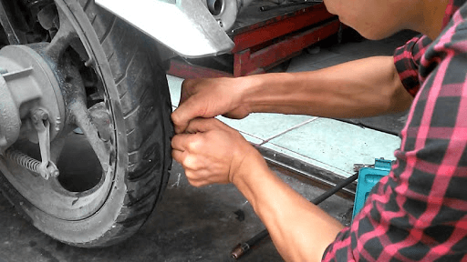 Các bước sử dụng miếng vá săm Lotus Ấn Độ