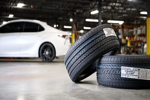 Lốp xe ô tô bao lâu phải thay