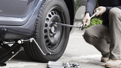 Cần tuân theo hướng dẫn để sử dụng bộ thay lốp dự phòng hiệu quả