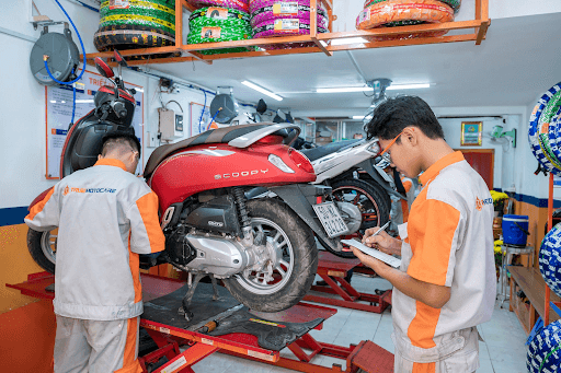 Chi phí thuê nhân công sửa xe máy