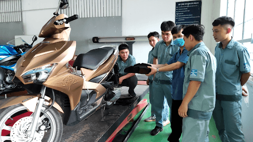 Có nên học nghề sửa xe máy không