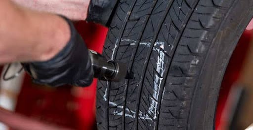 Phương pháp vá lốp xe bị dính đinh phổ biến