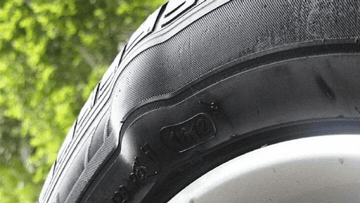 Dấu hiệu nhận biết lốp xe có vấn đề
