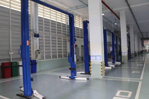 Thanh lý cầu nâng 2 trụ cũ